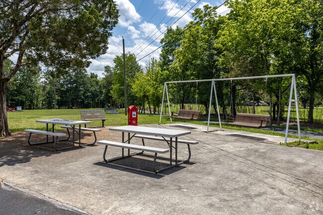 Locals in Plainview can enjoy a picnic at Plainview Community Center.