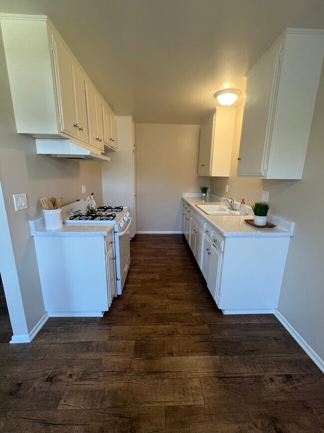 15622 Pasadena Ave Unit 6, Tustin, CA 92780