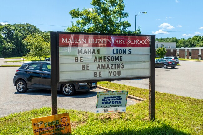 Thomas W. Mahan School is ranked #134 in Connecticut Elementary Schools.