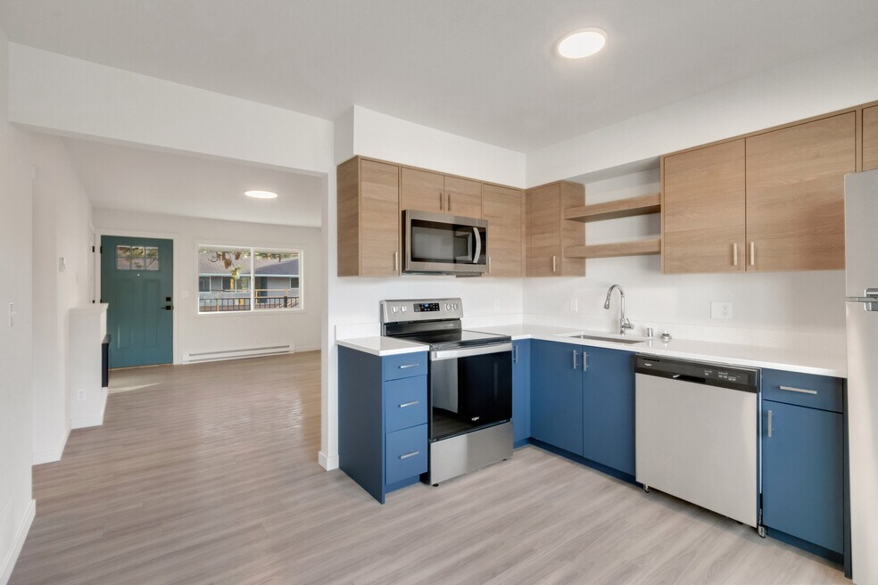 Timber Place by the Lake - Fully Renovated, Coeur D'Alene, ID 83814 - photo 1