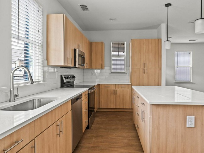 LEO at Cypress Creek- Single Family Rental Homes, San Antonio, FL 33576 - photo 3