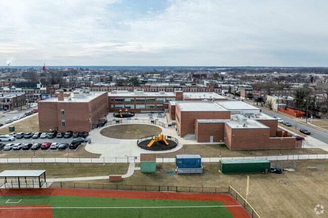 Billie Holiday Elementary School has a student-teacher ratio of 13 to 1.