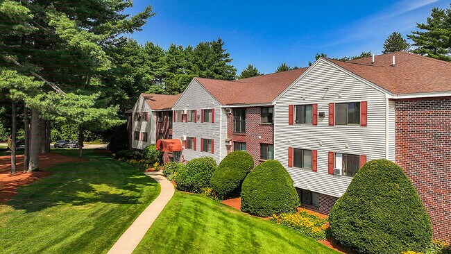 Devonshire Village, Manchester, NH 03102 - photo 5