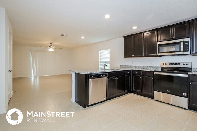 1736 Canaan Lp, Dundee, FL 33838 - photo 4