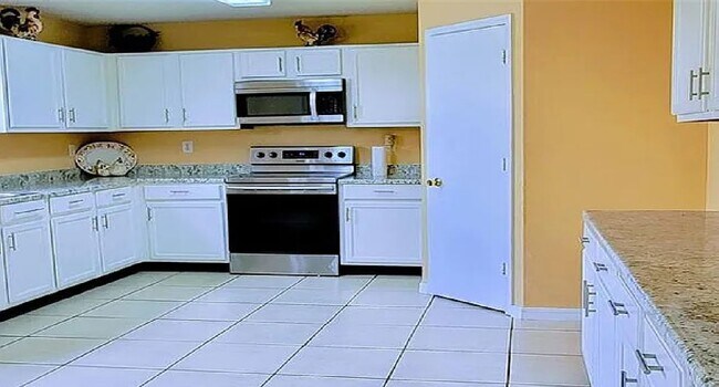 8733 Polo Dr, Fort Worth, TX 76123 - photo 5