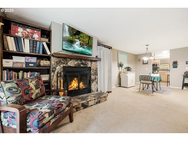 29700 SW Courtside Dr unit 43, Wilsonville, OR 97070 - photo 4