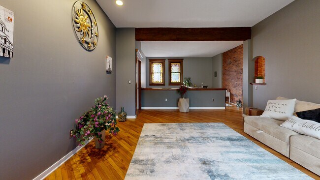 77 Imlay St unit 77, Hartford, CT 06105 - photo 2