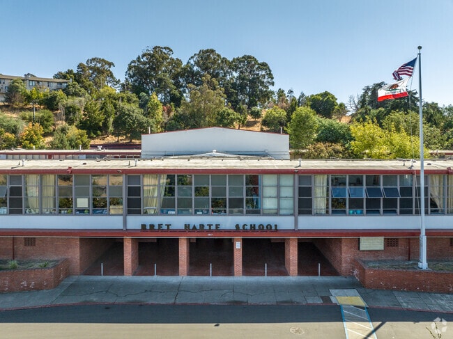 Your kids will enjoy learning in the inspring atmosphere of Bret Harte Middle School.