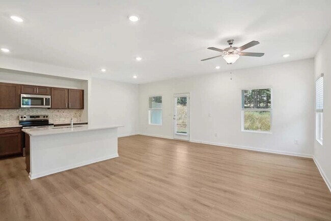 5381 Frontier Ct, Flowery Branch, GA 30542 - photo 7