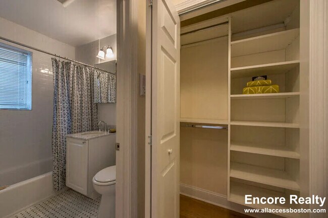 70 St Paul St unit 84-T1, Brookline, MA 02446 - photo 6