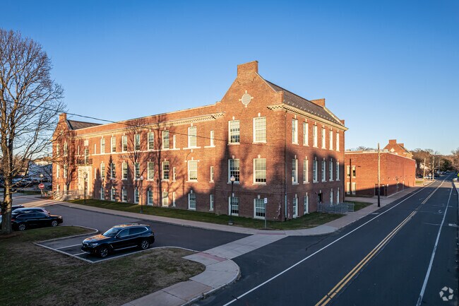 Bennet Academy is a middle school serving students in Manchester, CT.