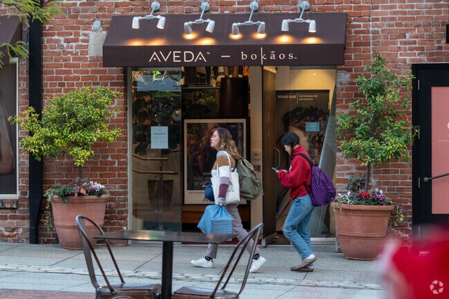 Find local shops off Colorado Blvd. a great spot to go shopping.