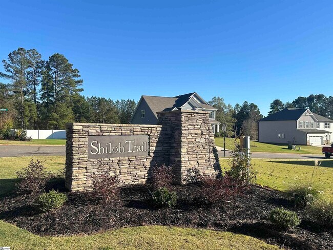 347 E Pyrenees Dr, Wellford, SC 29385 - photo 6