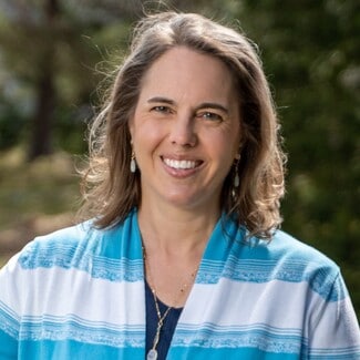 Lynette Aucoin