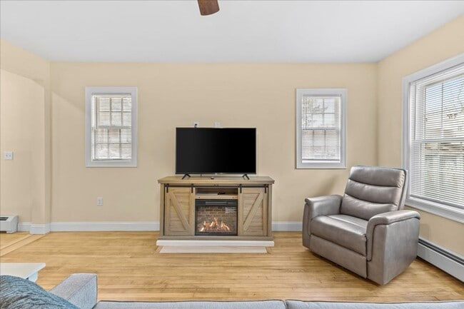 416 Pearl St unit 46 Campus Ct - June, Burlington, VT 05401 - photo 6