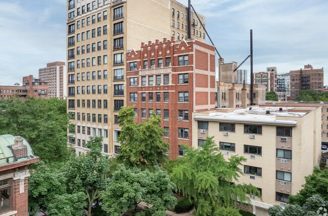 449 W Briar Place unit 434-207, Chicago, IL 60657 - photo 2