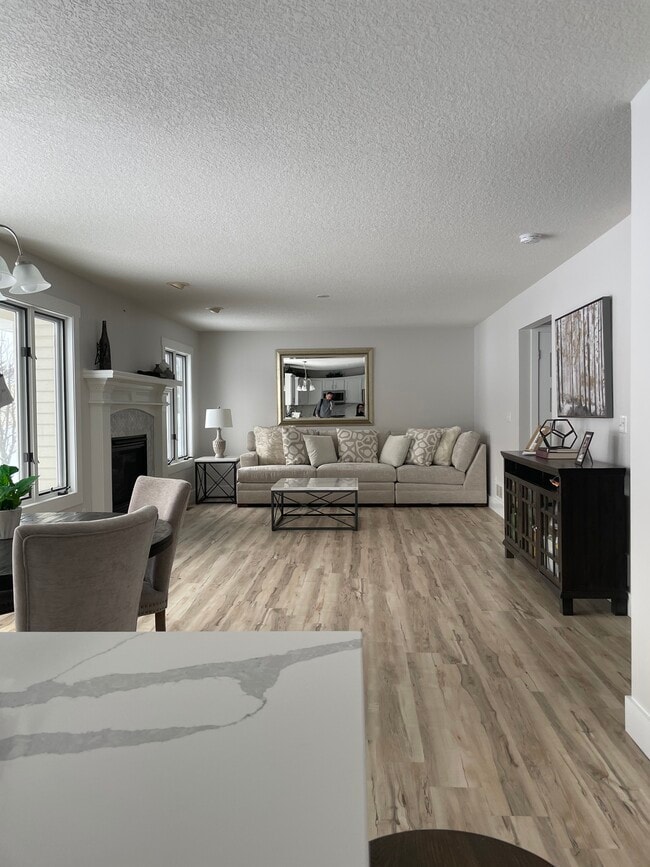 5212 SE 31st St, Des Moines, IA 50320 - photo 4