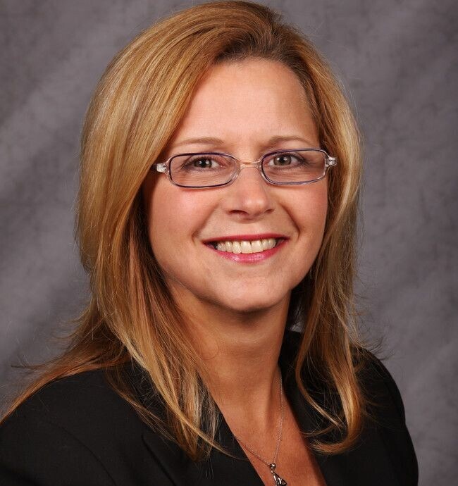 Geri Simonette-Hendrix