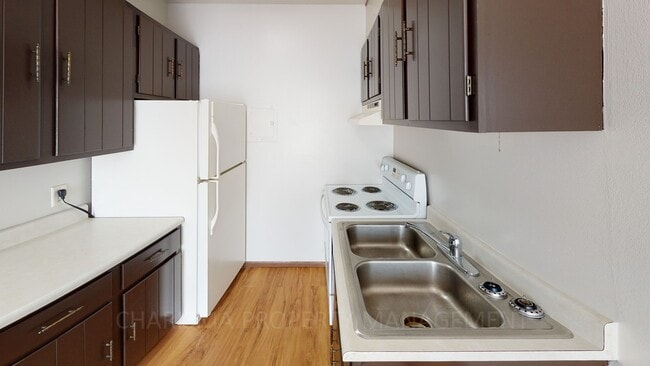 Cedar House Apartments, Sioux Falls, SD 57103 - photo 7