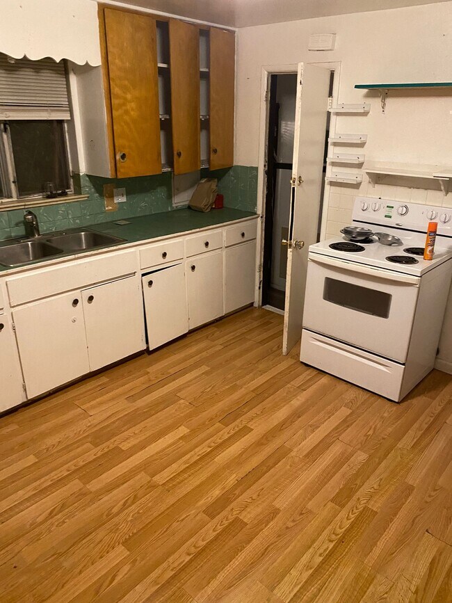 775 S Leyden St, Denver, CO 80224 - photo 3