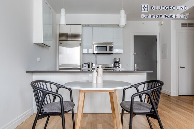 550 W 54th St unit FL29-ID1458, New York, NY 10019 - photo 7