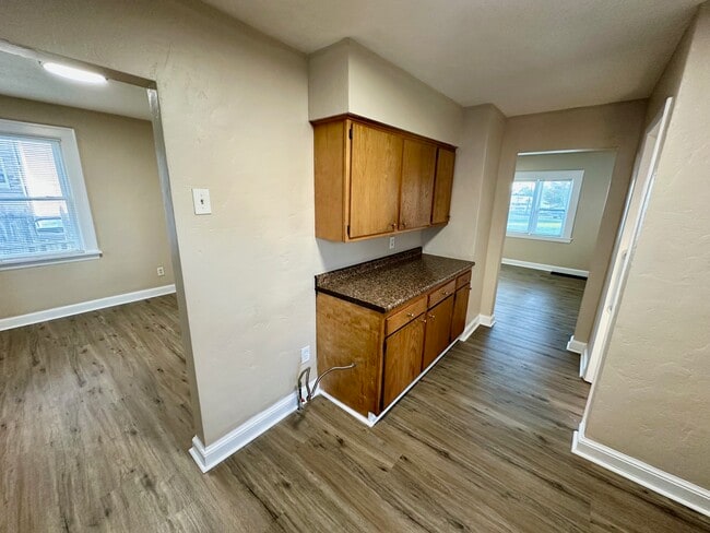 1516 Crescent Rd SW, Canton, OH 44710 - photo 6