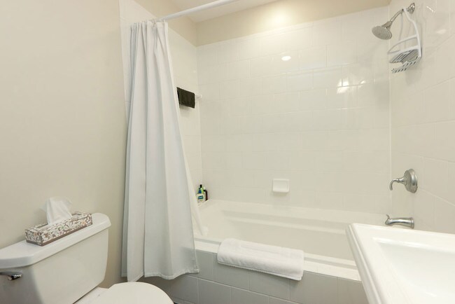6ft soaker tub