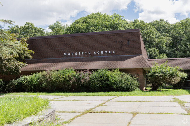 Margetts Elementary School recieves a C- grade from Niche.