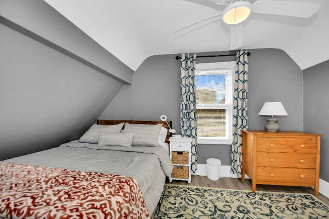 207 New York St, La Porte, IN 46350 - photo 5