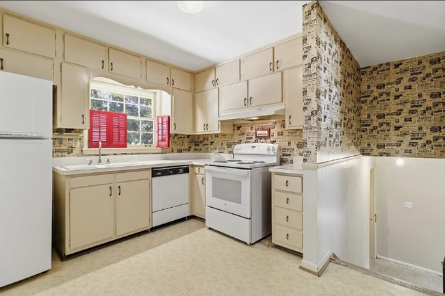 2931 Cherokee Ct, Atlanta, GA 30340 - photo 2