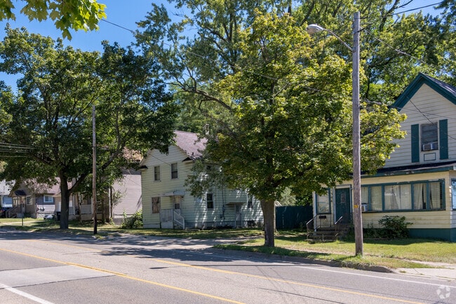 Eastside enjoys tree-lined streets and sidewalks.