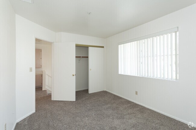 The Villas at South Pointe, Laughlin, NV 89029 - photo 7