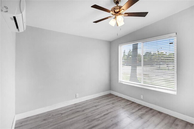 4500 NE 18th Ave, Pompano Beach, FL 33064 - photo 7