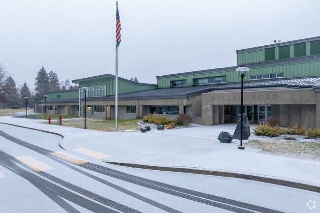 Mullen Road Elementary is close to many homes in the neighborhood.