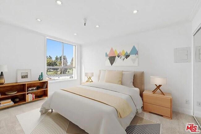 Bakman Towers unit 201, North Hollywood, CA 91601 - photo 2