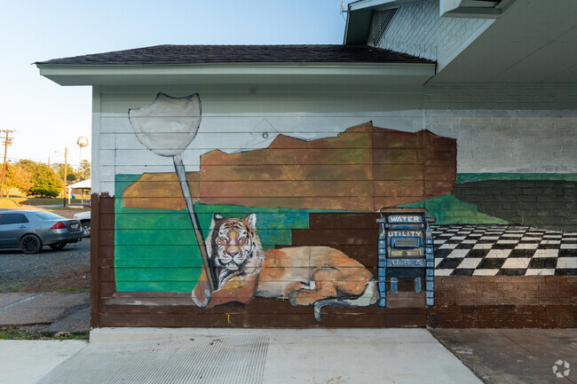 Murals add artistic charm to public spaces across Ida-Hosston.