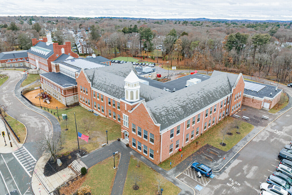 Collicot Elementary School is a highly rated, public school located in Milton, MA.
