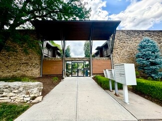 4916 Grand Ave, Kansas City, MO 64112