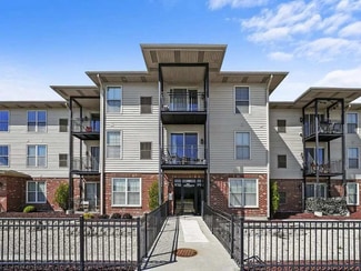 6614 W 65th St, Bedford Park, IL 60638