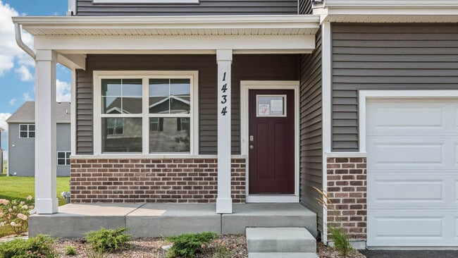 1434 Jackson Dr, Pingree Grove, IL 60140 - photo 2