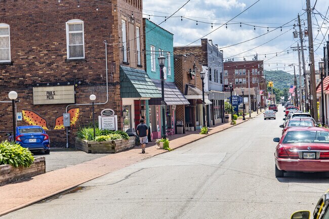 Main Street in Toronto, Ohio has a vibrant heat charming the community.