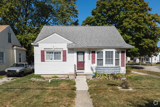 Ranch homes are quite popular with retirees in Central Monroe.