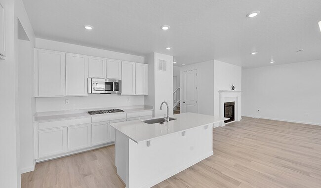 2065 E Burger St, Lake Point, UT 84074 - photo 3