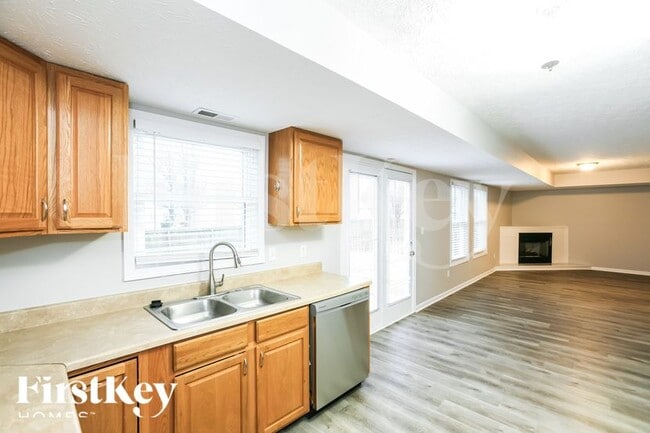 334 N Odell St, Brownsburg, IN 46112 - photo 6