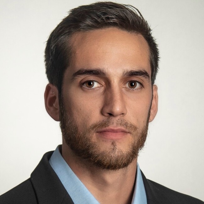 Agent Photo
