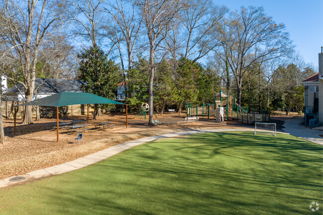 Springdale Park Elementary scores an A- on Niche.