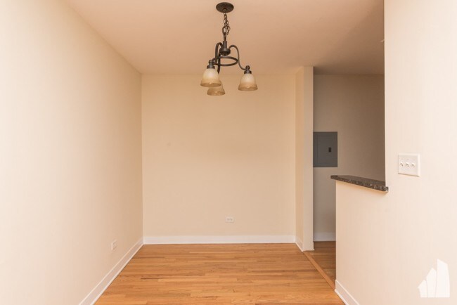 625 W Wrightwood Ave unit 401, Chicago, IL 60614 - photo 4
