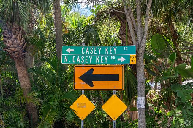 Palmer Point is on the northern end of Casey Key, with only one road into the neighborhood.