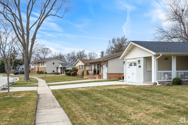 The majority of homes in Elk Grove Village East are ranch style.