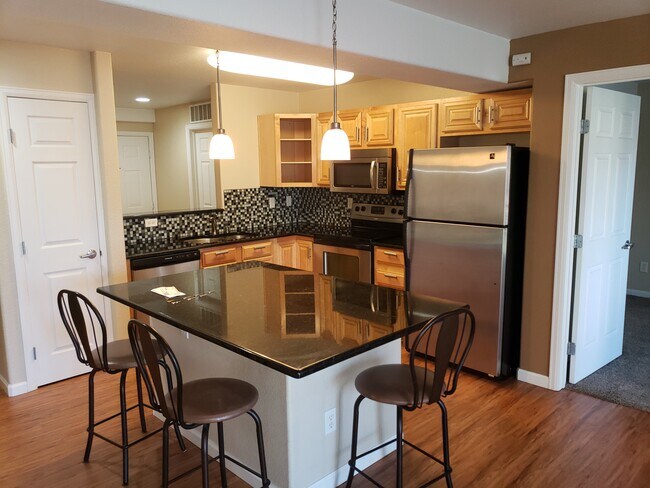 5201 S Fox St unit 202, Littleton, CO 80120 - photo 2